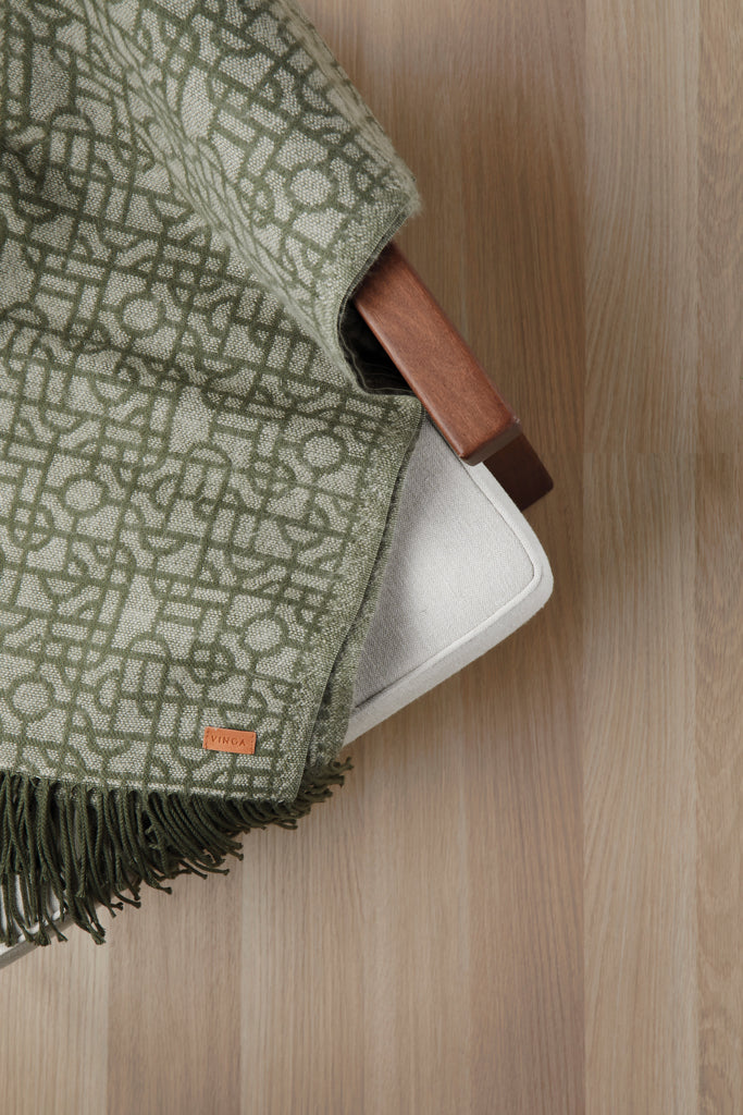 Load image into Gallery viewer, Vers blanket - Custom Wood Designs
