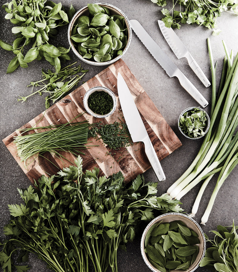 Load image into Gallery viewer, Vinga Hattasan santoku knife with a stainless steel blade and wooden handle, perfect for precise kitchen slicing and chopping.