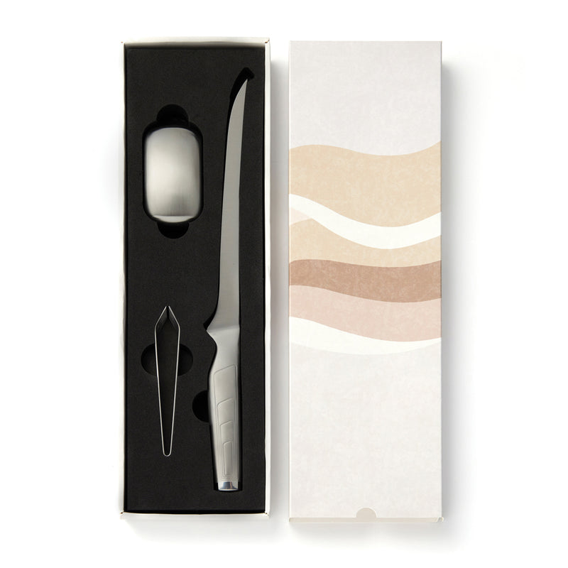 Load image into Gallery viewer, Vinga Hattasan fillet set for home and living, featuring multiple fillet knives with ergonomic handles on a cutting board.
