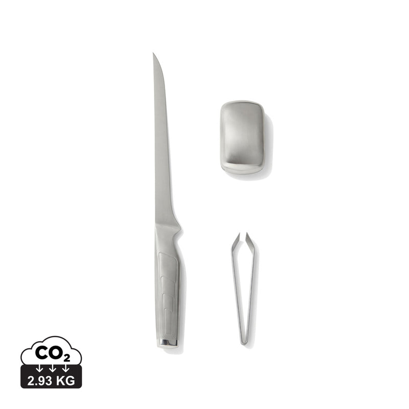 Load image into Gallery viewer, Vinga Hattasan fillet set for home and living, featuring professional-grade fillet knives on a wooden cutting board.