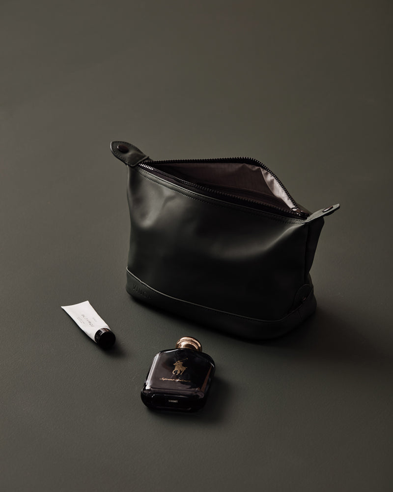 Load image into Gallery viewer, Baltimor Wash Bag - Custom Wood Designs