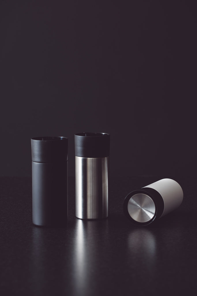 Load image into Gallery viewer, Vinga Otis thermo to-go mug in stainless steel, insulated drinkware for hot and cold beverages, with a sleek design