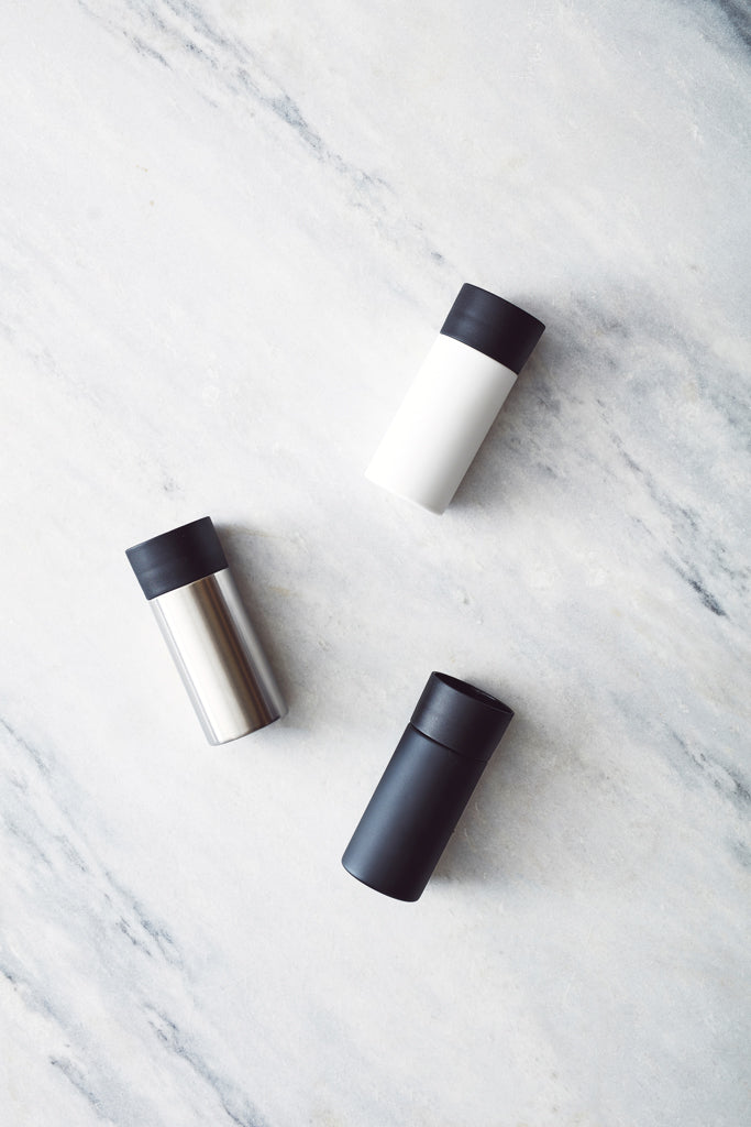 Load image into Gallery viewer, Vinga Otis thermo to-go mug in black, insulated drinkware with a sleek design for hot or cold beverages on the go