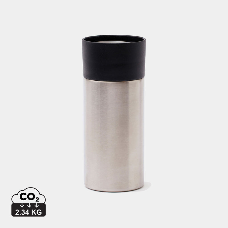 Load image into Gallery viewer, Vinga Otis thermo to-go mug in stainless steel with black lid, insulated drinkware for hot and cold beverages.