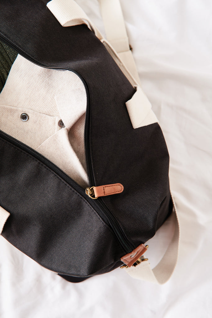 Load image into Gallery viewer, Sortio weekend bag - Custom Wood Designs