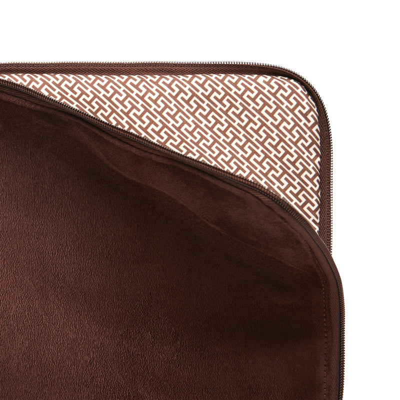 Load image into Gallery viewer, Vinga Hunton laptop case in black, durable bags and travel accessory with padded interior for protection.
