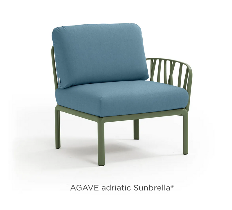 Load image into Gallery viewer, Nardi Komodo Terminal Module outdoor sofa with beige Sunbrella fabric and sleek modern design for outdoor seating.