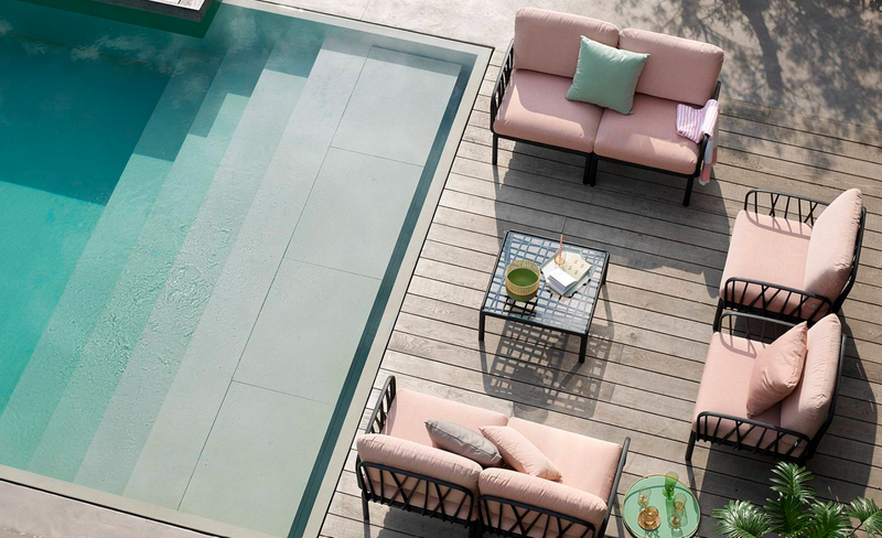 Load image into Gallery viewer, Nardi Komodo Tavolino Vetro glass outdoor table with antracite finish, ideal for patio or garden seating areas.