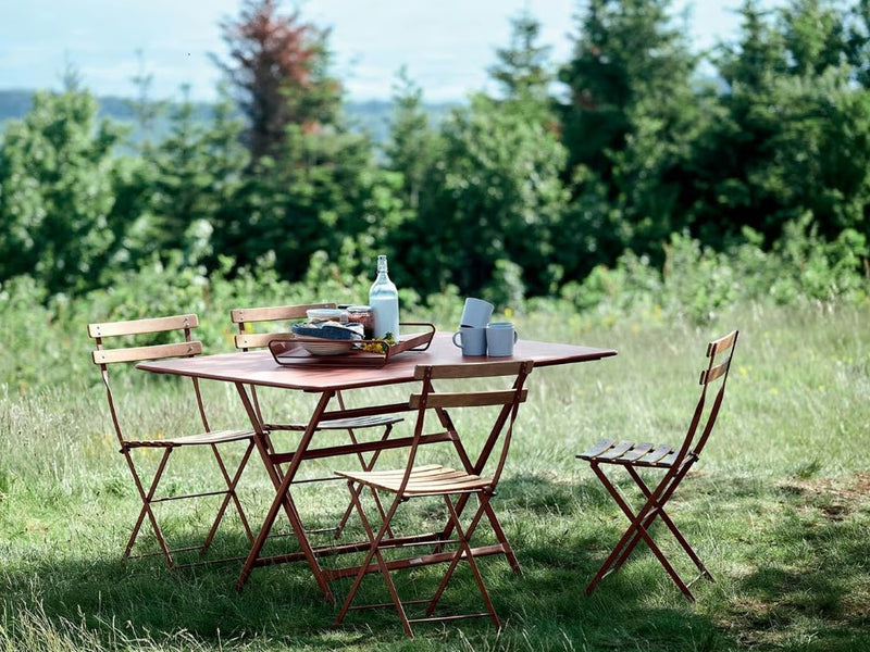 Load image into Gallery viewer, Fermob Bistro Natural folding chair with wooden seat and metal frame, suitable for outdoor restaurant or hotel seating.