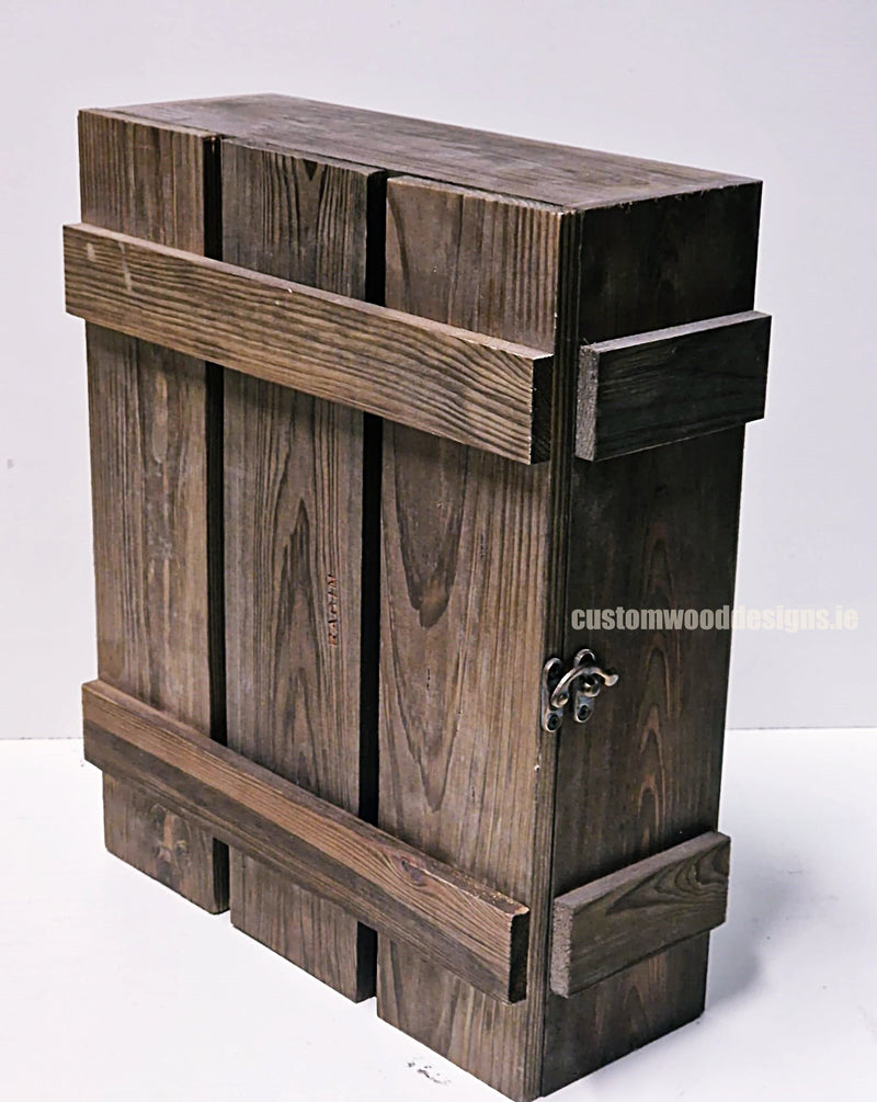 Load image into Gallery viewer, Rustic 3 Bottle Box - Brown x 25 Corporate Gift Box with Wood Wool Custom Wood Designs __label: Multibuy box corporate gift hamper triple wine box wood wool CustomWoodDesignsIrelandCorporategiftboxesBottleBoxesGiftingboxesforbottleslaserengravedbottleboxespersonalisedbottleboxesCorporateboxesrusticboxwinebo_7_6db726b5-345e-4ed8-9985-58281
