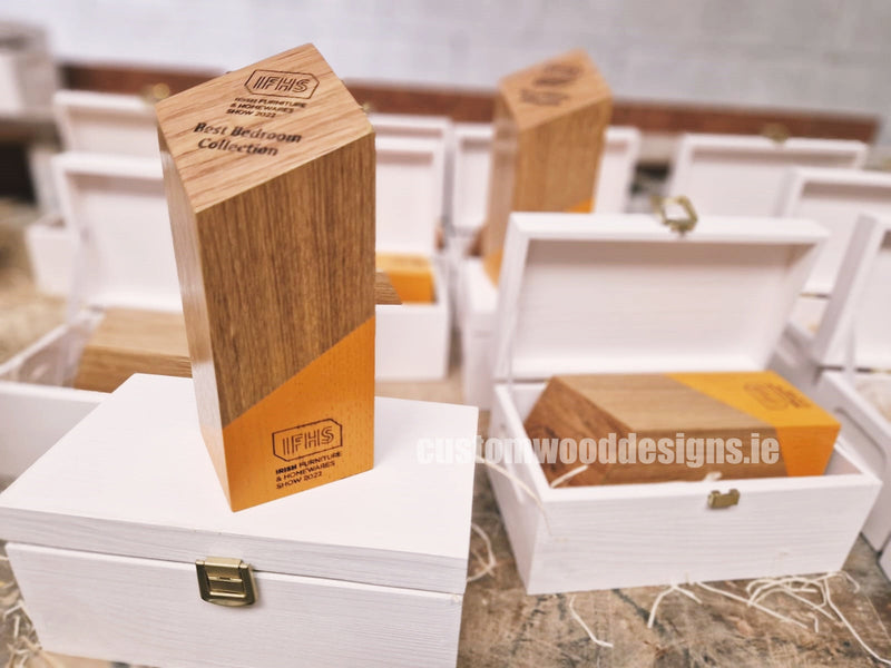 Load image into Gallery viewer, White Wood Box PHW1 21 X 12 X 9,5cm Box Painted White Custom Wood Designs bedroom deco box box with lid gift hamper box light room deco wood wooden CustomWoodDesignsIrelandbfba5885-ce92-4767-9603-c6aaceaa5e76_0b55ffb9-bb4b-4428-be74-81ec8ed6d800