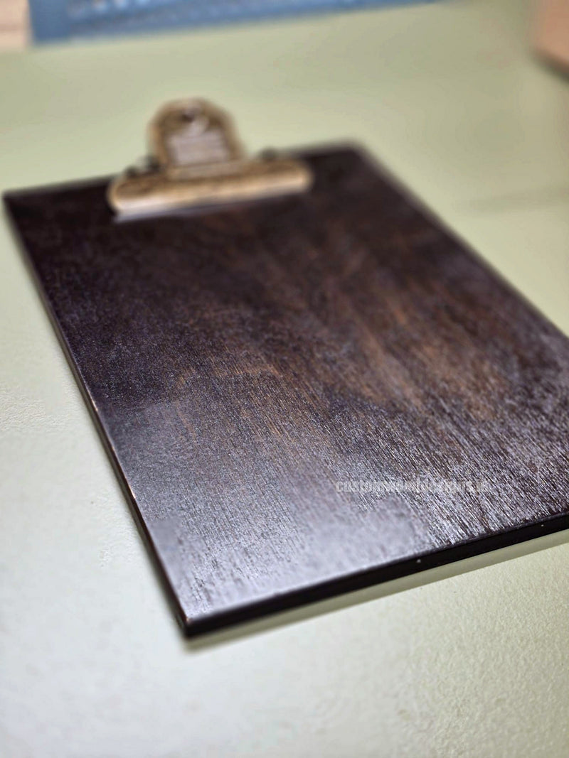 Load image into Gallery viewer, Set of 24 premium branded A5 wooden clipboards with Custom Wood Designs logo, ideal for hospitality, cafes, and hotels.