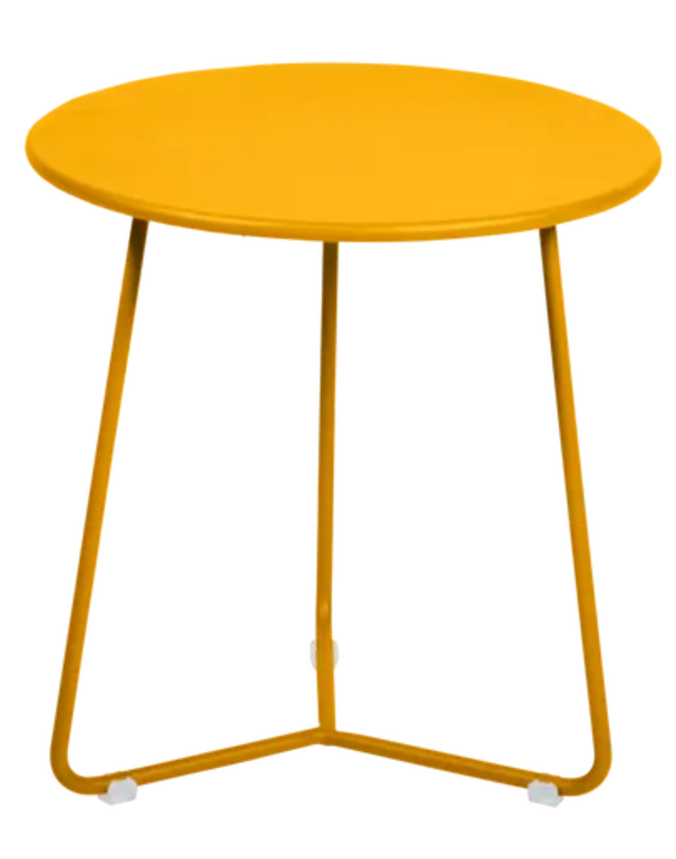 Load image into Gallery viewer, Small Fermob honey-colored cocotte occasional table with 34cm diameter, featuring a sleek round design and sturdy legs.