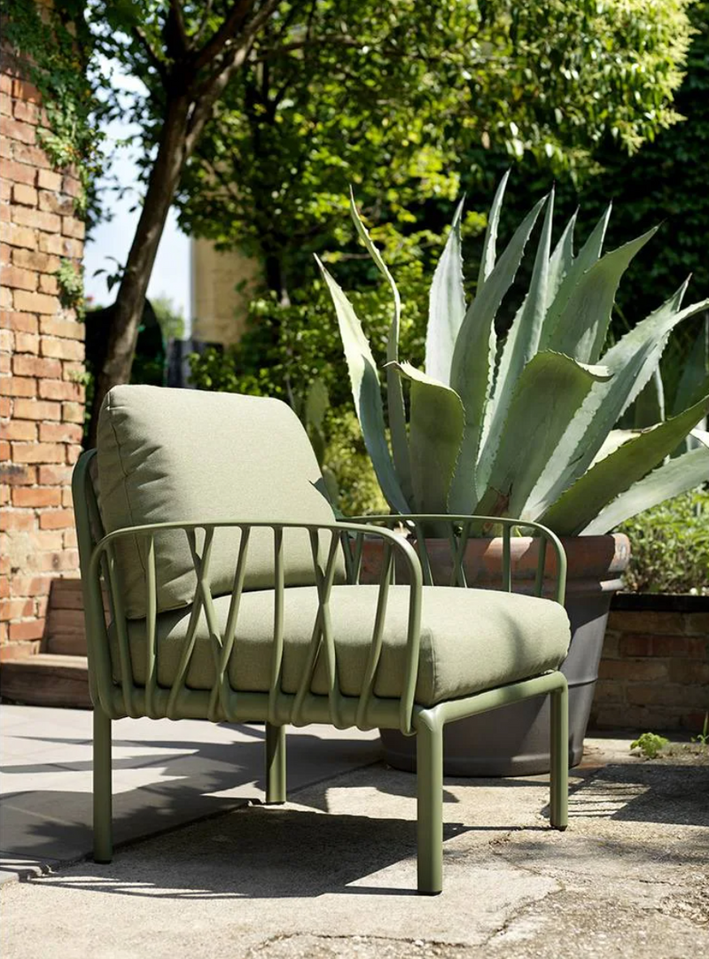 Load image into Gallery viewer, Komodo 5 modular outdoor sofa by Custom Wood Designs featuring brown weather-resistant cushions and a modern patio furniture design.