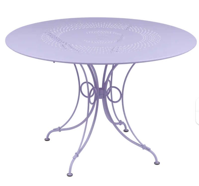 Load image into Gallery viewer, Fermob 1900 outdoor round table with 117cm diameter in a marshmallow color, outdoor furniture for garden or patio.