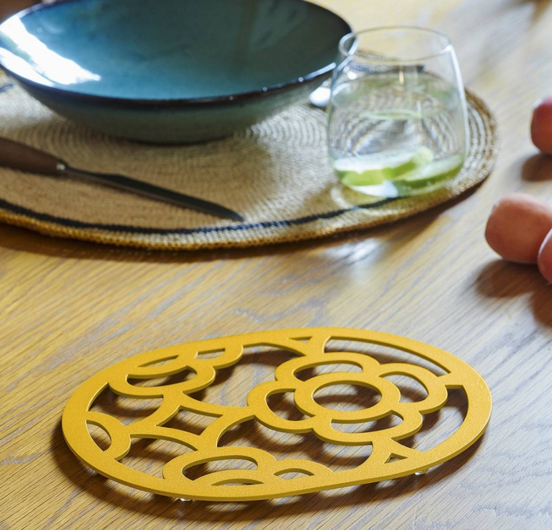 Load image into Gallery viewer, MayaBlue Fermob LORETTE non-slip metal trivet pad measuring 22x17.5 cm with a sturdy design and textured surface for stability.