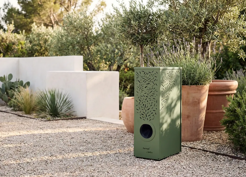 Load image into Gallery viewer, Fermob MOJO Anti-Mosquito Station for mosquito control, shown with sleek design and outdoor setup.