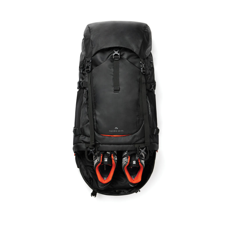 Load image into Gallery viewer, Nordic Drift Trail RCS 33L backpack showing adjustable straps, multiple compartments, and durable fabric for travel and daily use.