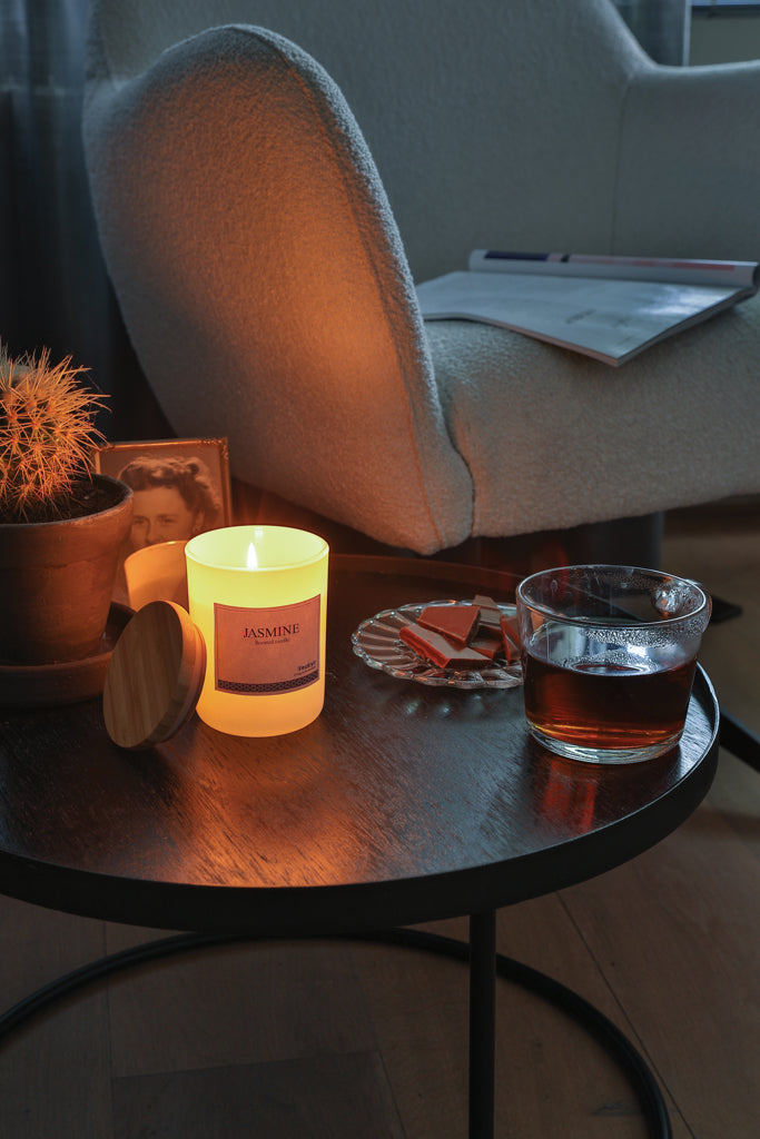 Load image into Gallery viewer, Ukiyo deluxe scented candle with bamboo lid - Custom Wood Designs