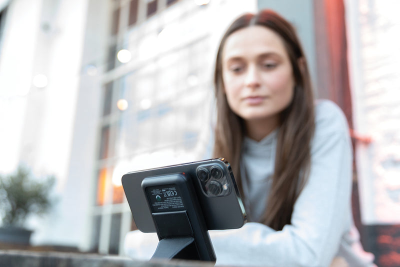 Load image into Gallery viewer, Urban Vitamin Sonoma RCS rplastic 10.000mah powerbank - Custom Wood Designs