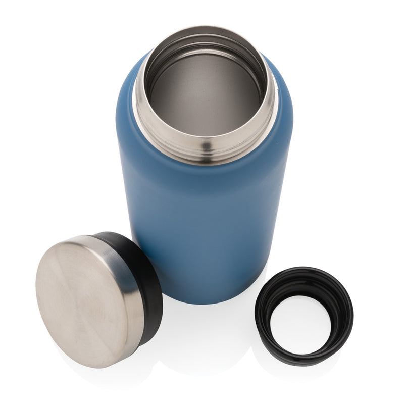Load image into Gallery viewer, Recycled stainless steel vacuum bottle by XD Collection, 600ML drinkware with sleek design and insulated double-wall construction.