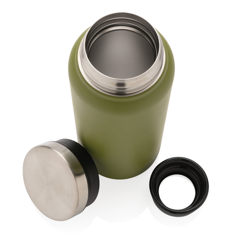 Load image into Gallery viewer, Recycled stainless steel vacuum bottle by XD Collection, 600ML drinkware with a sleek, durable design and insulated interior.