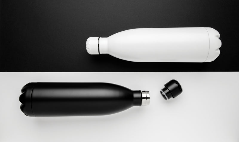 Load image into Gallery viewer, Solid color stainless steel vacuum bottle in 1L size from XD Collection for durable, insulated drinkware.