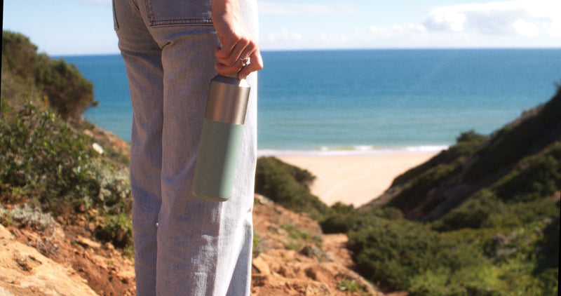 Load image into Gallery viewer, Fluid RCS certified recycled steel water bottle 600ml - Custom Wood Designs