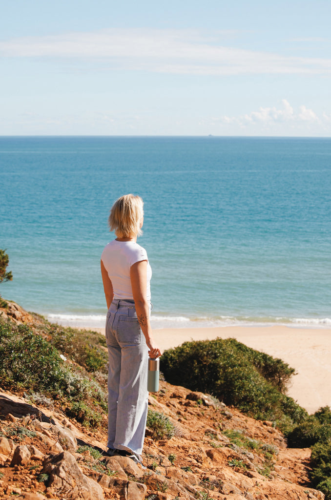 Load image into Gallery viewer, Fluid RCS certified recycled steel water bottle 600ml - Custom Wood Designs