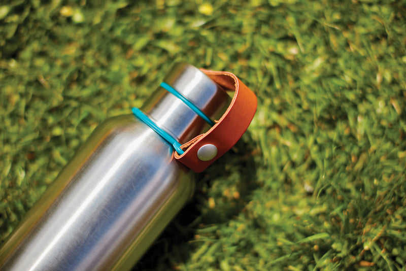 Load image into Gallery viewer, Small 500ml insulated water bottle by Black + Blum, stainless steel drinkware with a sleek, modern design for keeping drinks cold or hot.