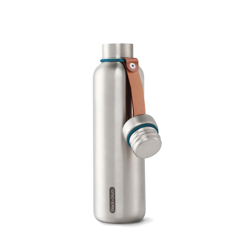 Load image into Gallery viewer, Black + Blum large 750ml insulated water bottle, stainless steel drinkware with leak-proof design and sleek finish.