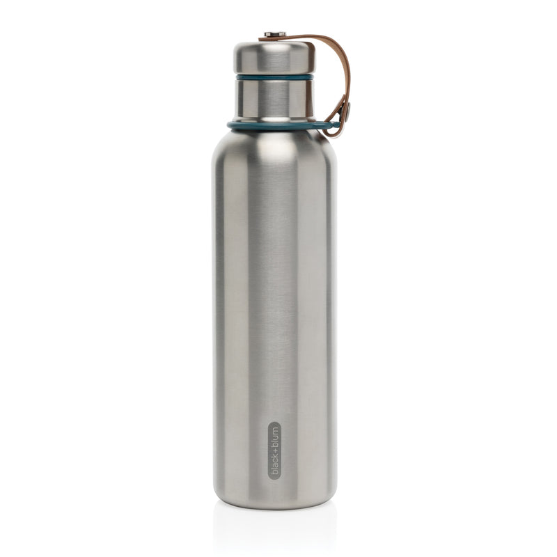 Load image into Gallery viewer, Large 750ml insulated water bottle from Black + Blum, featuring a sleek drinkware design with a secure lid and durable construction.