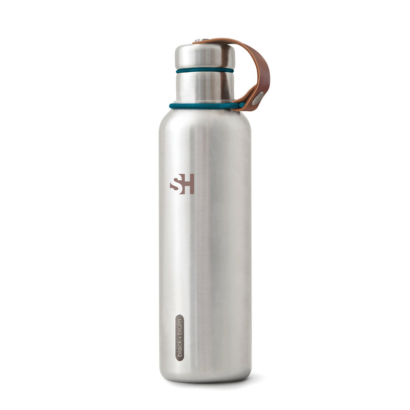 Load image into Gallery viewer, Black + Blum large 750ml insulated water bottle, stainless steel drinkware with a sleek design and secure lid.
