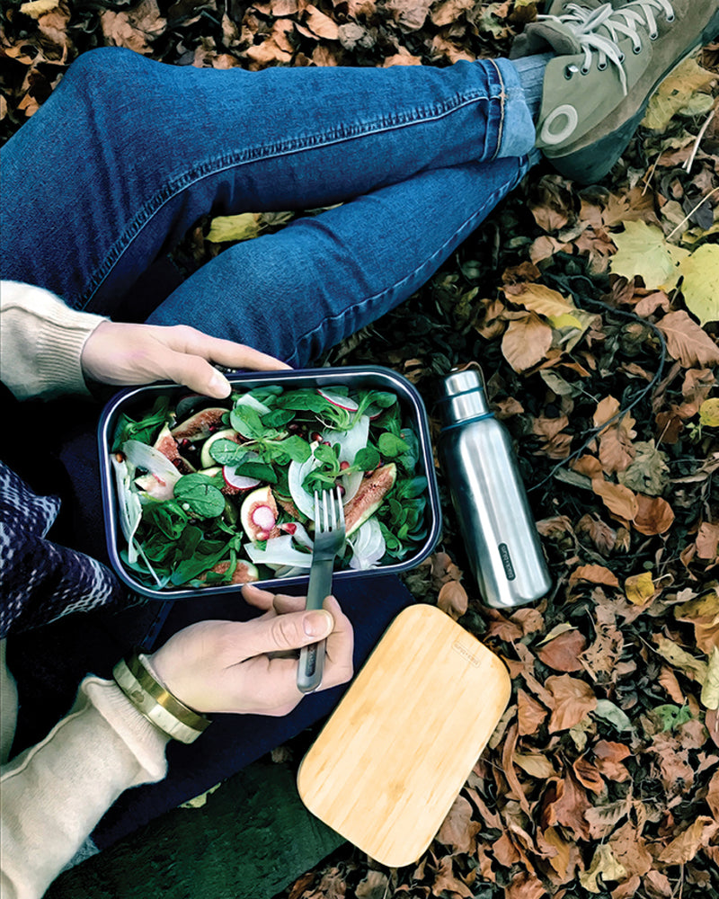 Load image into Gallery viewer, Large 750ml insulated water bottle by Black + Blum, stainless steel drinkware with a sleek design and secure lid.