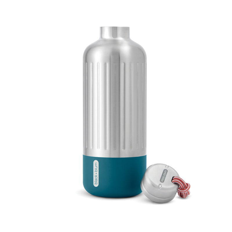 Load image into Gallery viewer, Black + Blum Explorer insulated 850ml drinkware bottle shown with sleek design and large capacity for hot or cold beverages.