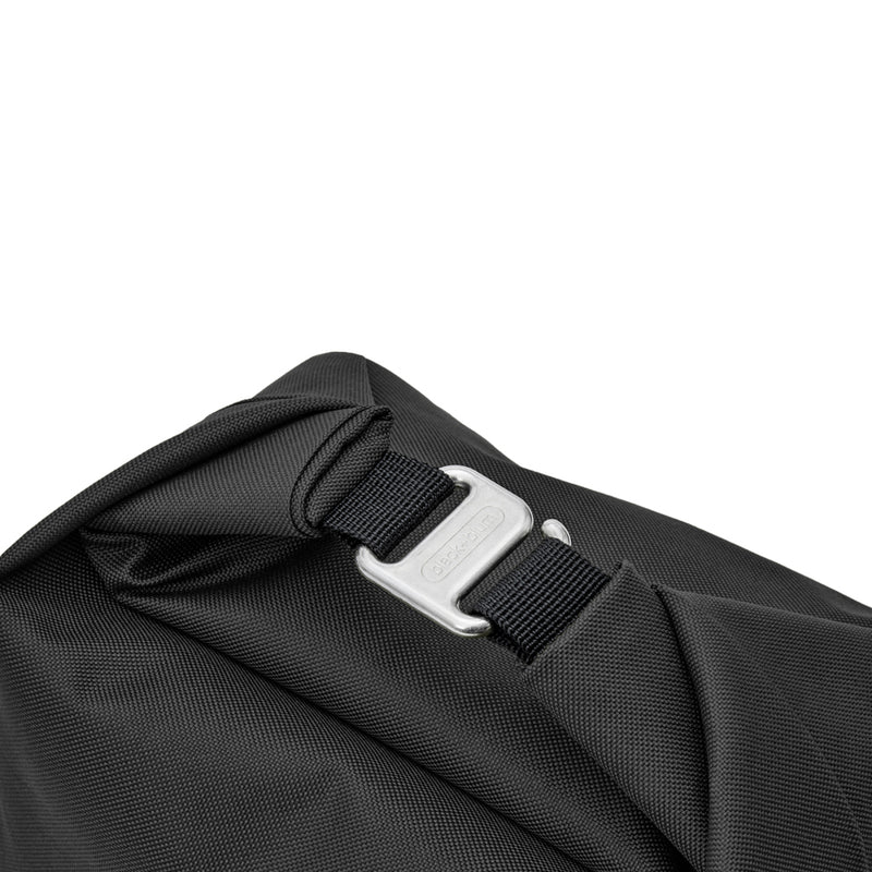 Load image into Gallery viewer, Black + Blum 6.7L insulated outdoor lunch and cooler bag with black exterior and sturdy handle for portable food storage.