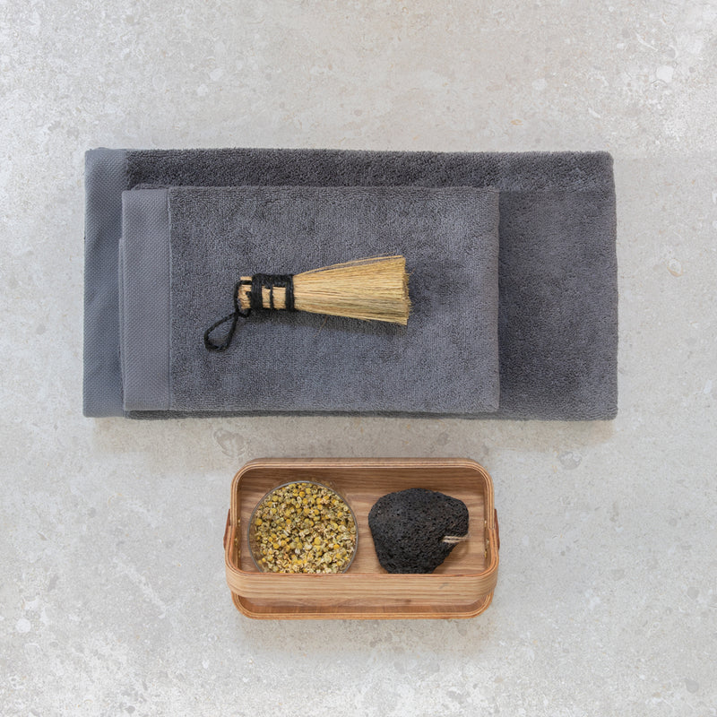 Load image into Gallery viewer, Sakura AWARE™ 500 gsm bath towel 50x100cm - Custom Wood Designs