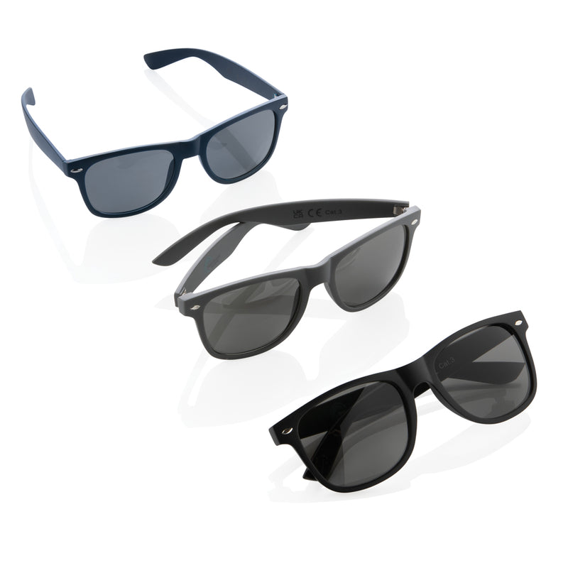Load image into Gallery viewer, Outdoor sunglasses made from GRS recycled PC plastic by XD Collection, featuring sleek design and UV protection.