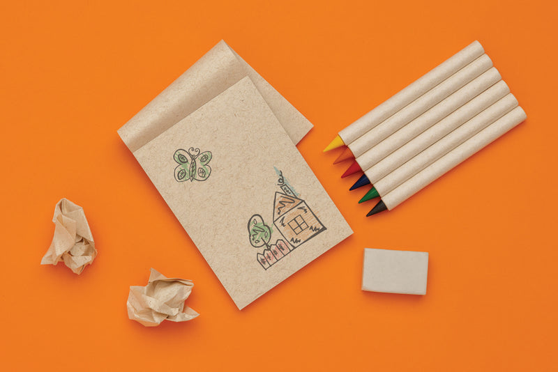 Load image into Gallery viewer, XD Collection Micki GRS infinity 6-piece coloring pencil set with notepad, featuring vibrant colored pencils and a small notepad.