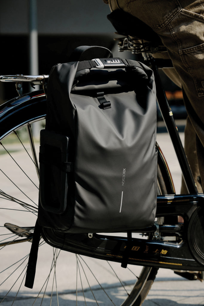 Load image into Gallery viewer, Urban water-resistant bike backpack by XD Design featuring multiple compartments and sleek design for cycling and travel.