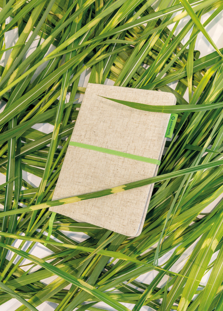 Load image into Gallery viewer, A5 jute notebook from XD Collection featuring a natural woven cover and spiral binding, ideal for note-taking and journaling.