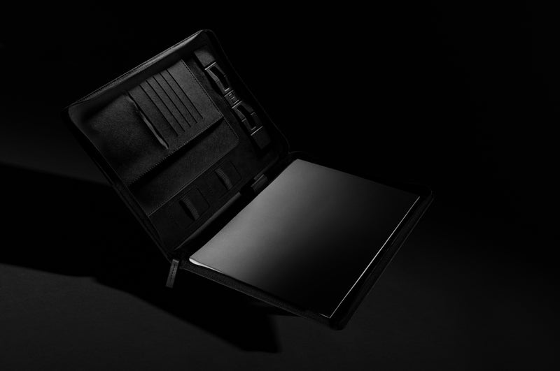 Load image into Gallery viewer, Swiss Peak Heritage RCS rPU A4 portfolio with zipper - Custom Wood Designs