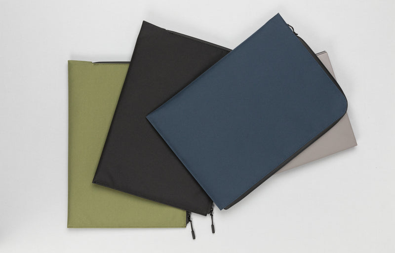 Load image into Gallery viewer, Laptop 15.6" minimalist laptop sleeve - Custom Wood Designs