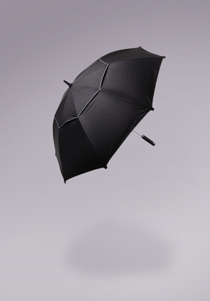 Load image into Gallery viewer, 27-inch Hurricane storm umbrella by XD Xclusive, weather-resistant umbrella with sturdy construction and large canopy.