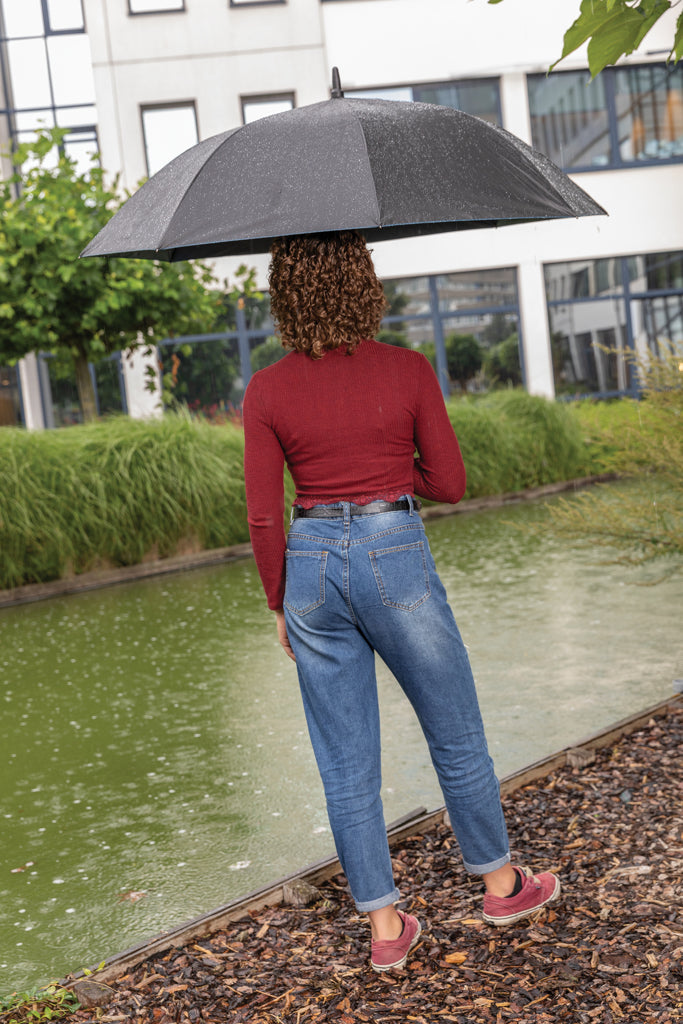 Load image into Gallery viewer, 27-inch Impact AWARE™ RPET dual-color auto open umbrella by XD Collection, featuring vibrant colors and compact design.