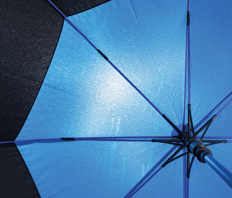Load image into Gallery viewer, 27-inch Impact AWARE™ RPET stormproof umbrella by XD Collection with auto-open mechanism and durable 190T fabric.
