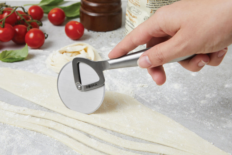 Load image into Gallery viewer, BOSKA Pizza Wheel Copenhagen - Custom Wood Designs