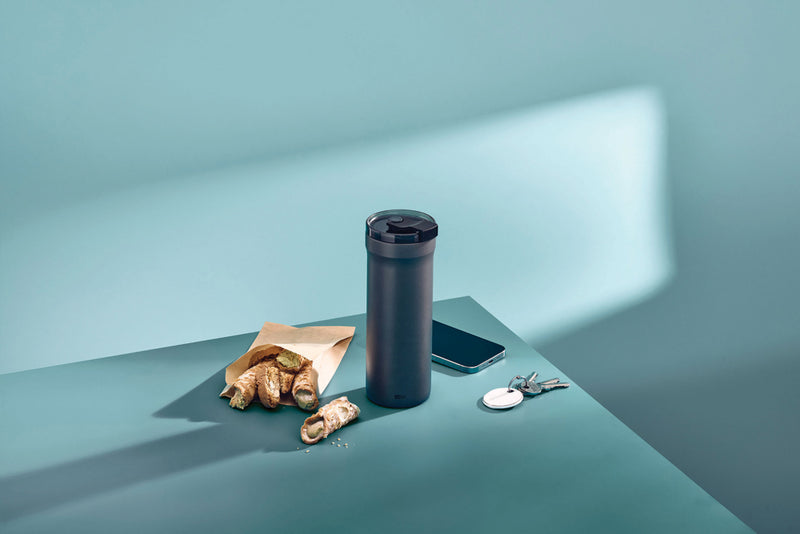 Load image into Gallery viewer, AdHoc Thermal Mug Pulse in black with a sleek design, perfect for keeping beverages hot or cold.