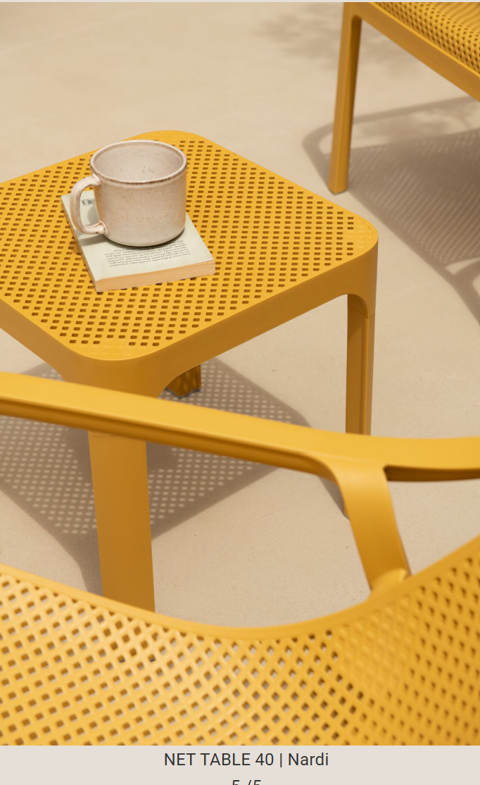 Load image into Gallery viewer, Nardi outdoor net side table in senape color, suitable for patio or garden, with a modern design and sturdy frame.