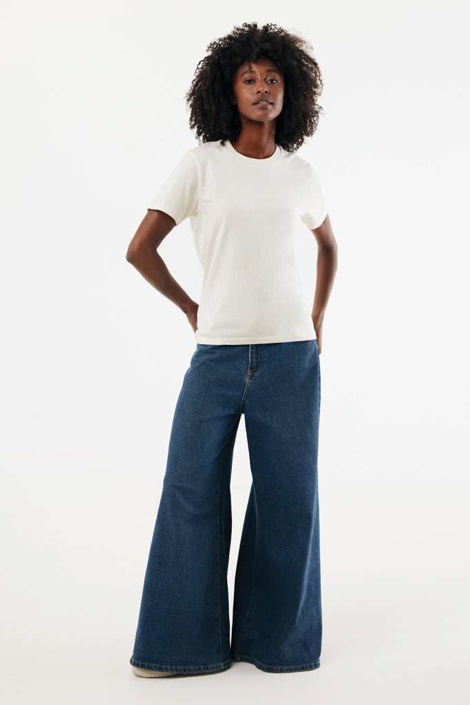 Load image into Gallery viewer, Nikko heavyweight recycled cotton t-shirt - Custom Wood Designs Nikko heavyweight recycled cotton t-shirt